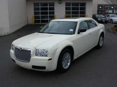 2008 Chrysler 300  LX