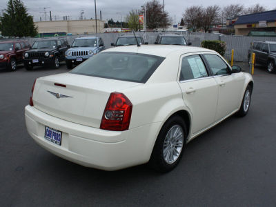 2008 Chrysler 300  LX