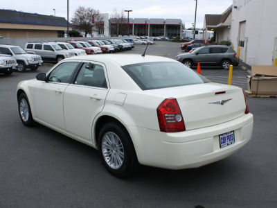2008 Chrysler 300  LX