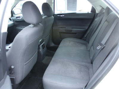 2008 Chrysler 300  LX