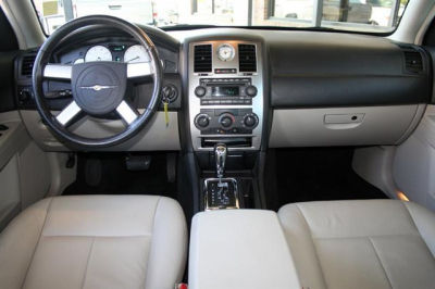 2005 Chrysler 300  Touring