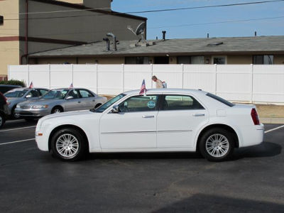 2010 Chrysler 300  Touring