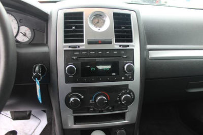 2010 Chrysler 300  Touring