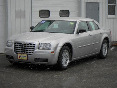 2009 Chrysler 300  Base