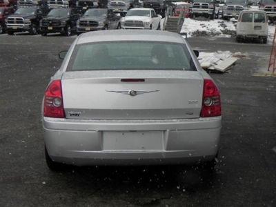 2009 Chrysler 300  Base