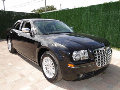 2010 Chrysler 300  Touring