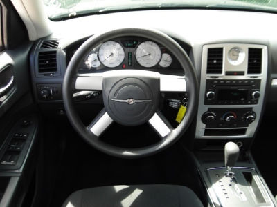 2010 Chrysler 300  Touring