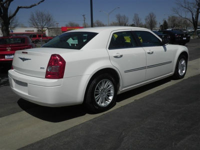 2009 Chrysler 300  LX