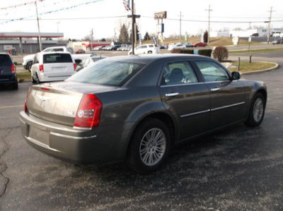 2010 Chrysler 300  Touring