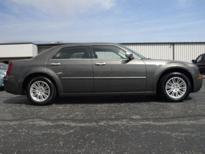 2010 Chrysler 300  Touring
