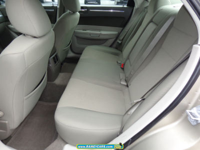 2009 Chrysler 300  LX