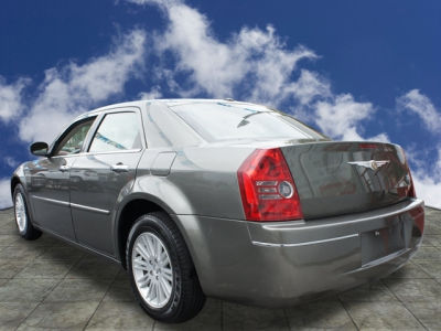 2010 Chrysler 300  Touring