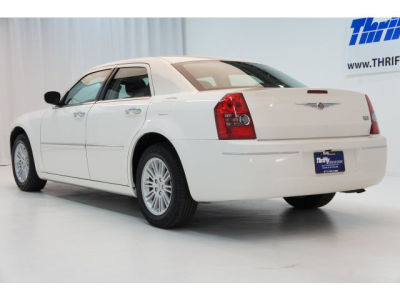 2010 Chrysler 300  Touring