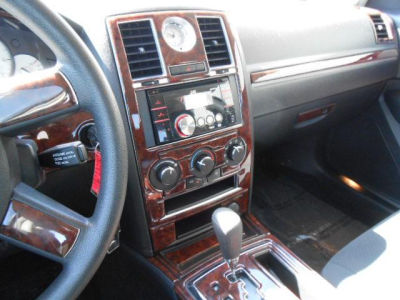 2010 Chrysler 300  Touring