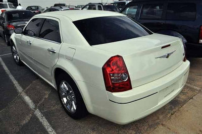 2010 Chrysler 300  Touring