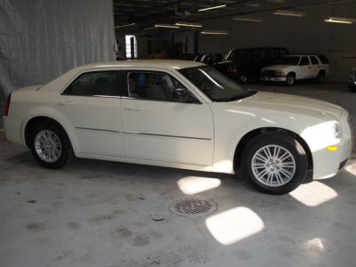 2009 Chrysler 300  LX