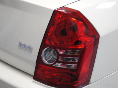 2009 Chrysler 300  LX