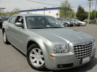 2005 Chrysler 300  Touring