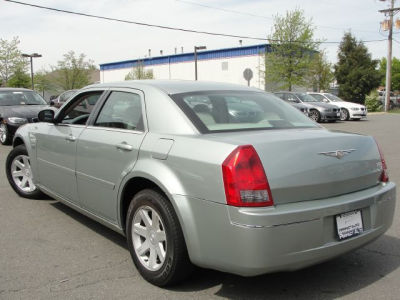 2005 Chrysler 300  Touring