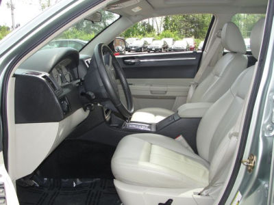 2005 Chrysler 300  Touring