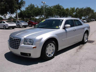 2005 Chrysler 300  Touring