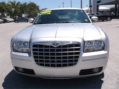 2005 Chrysler 300  Touring