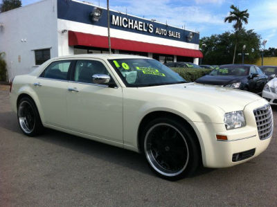 2010 Chrysler 300  Touring