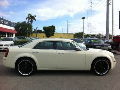 2010 Chrysler 300  Touring
