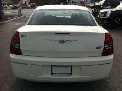 2010 Chrysler 300  Touring