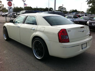 2010 Chrysler 300  Touring