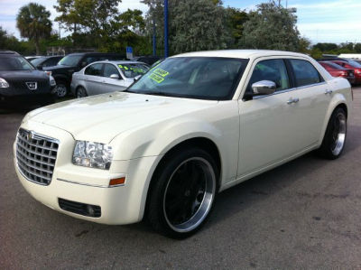 2010 Chrysler 300  Touring