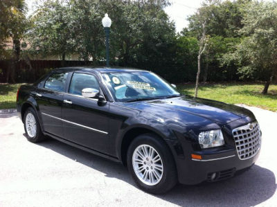 2010 Chrysler 300  Touring