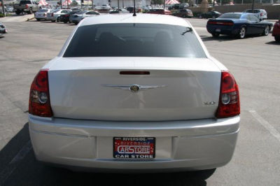 2008 Chrysler 300  LX