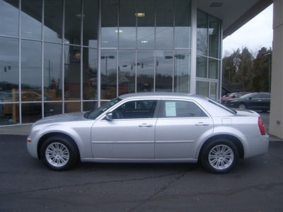 2010 Chrysler 300  Touring