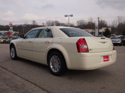 2009 Chrysler 300  LX