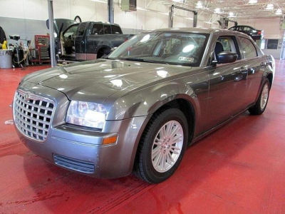 2009 Chrysler 300  LX