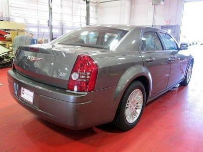 2009 Chrysler 300  LX