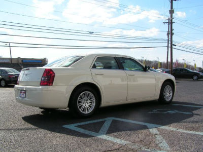 2009 Chrysler 300  LX