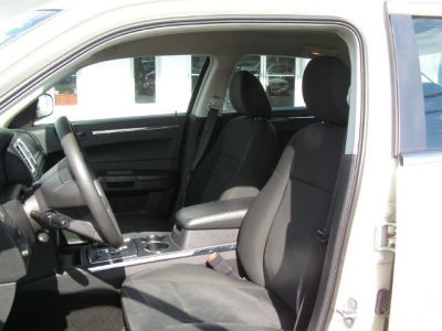 2009 Chrysler 300  LX