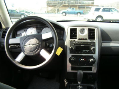 2009 Chrysler 300  LX
