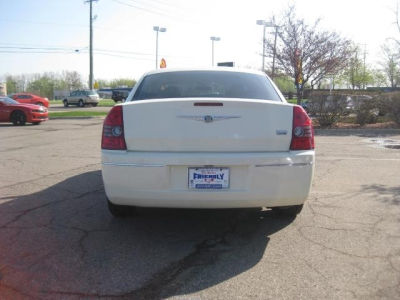 2010 Chrysler 300  Touring
