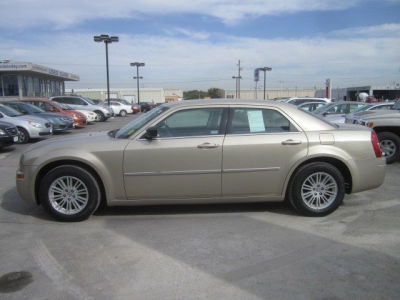 2009 Chrysler 300  LX