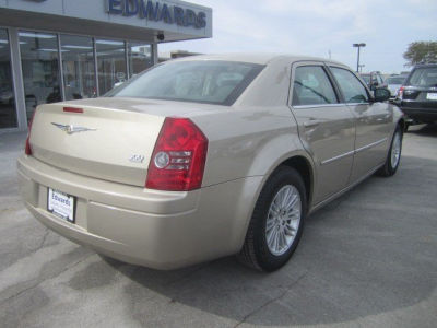 2009 Chrysler 300  LX