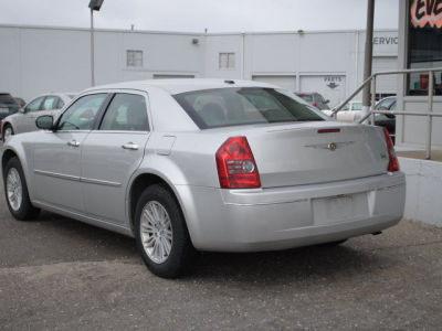 2010 Chrysler 300  Touring