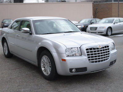 2010 Chrysler 300  Touring