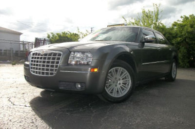 2010 Chrysler 300  Touring