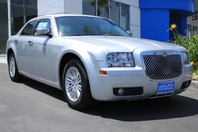 2010 Chrysler 300  Touring