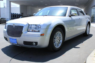 2010 Chrysler 300  Touring