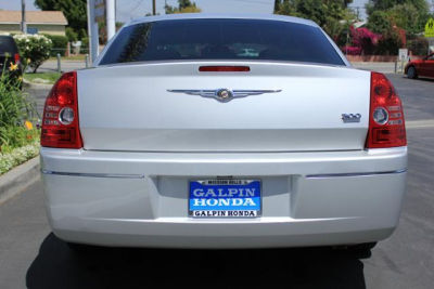 2010 Chrysler 300  Touring