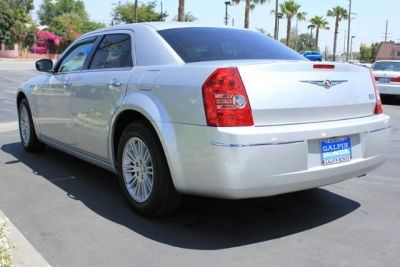 2010 Chrysler 300  Touring